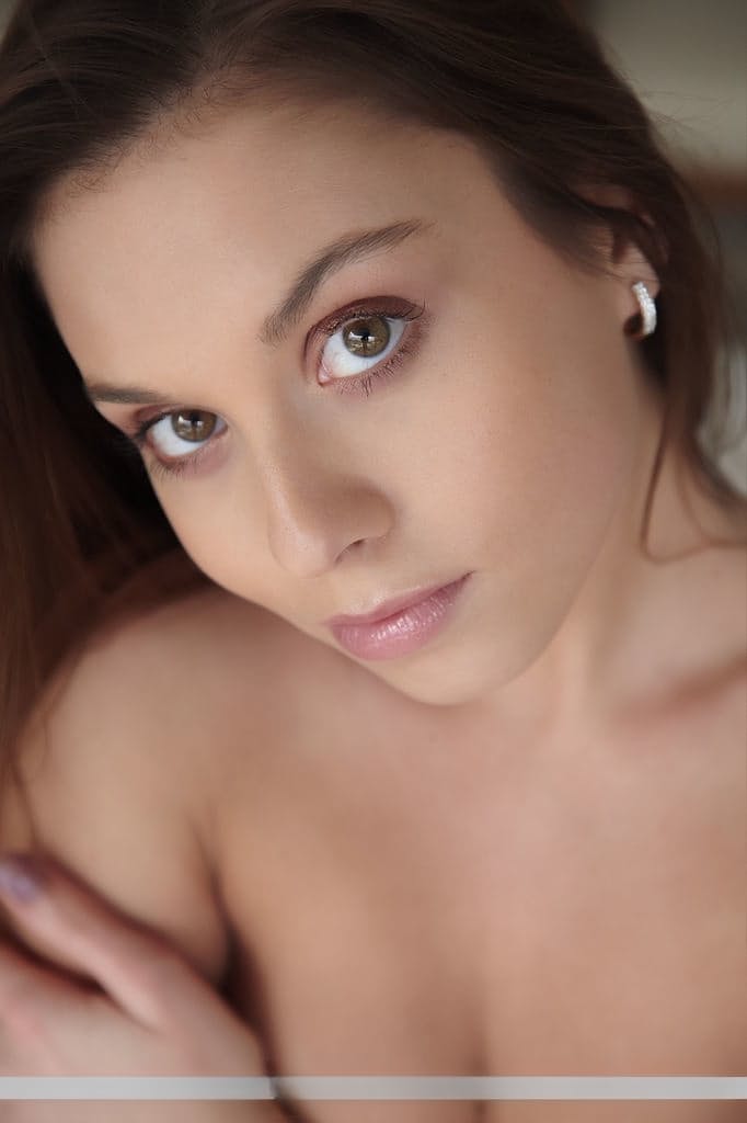 Brunette slut Sabrisse A spreading pussy closeup & flaunting small breasts