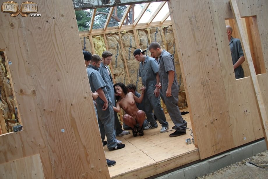 Secy black girl Teanna Trump gangbanged during construction of new home