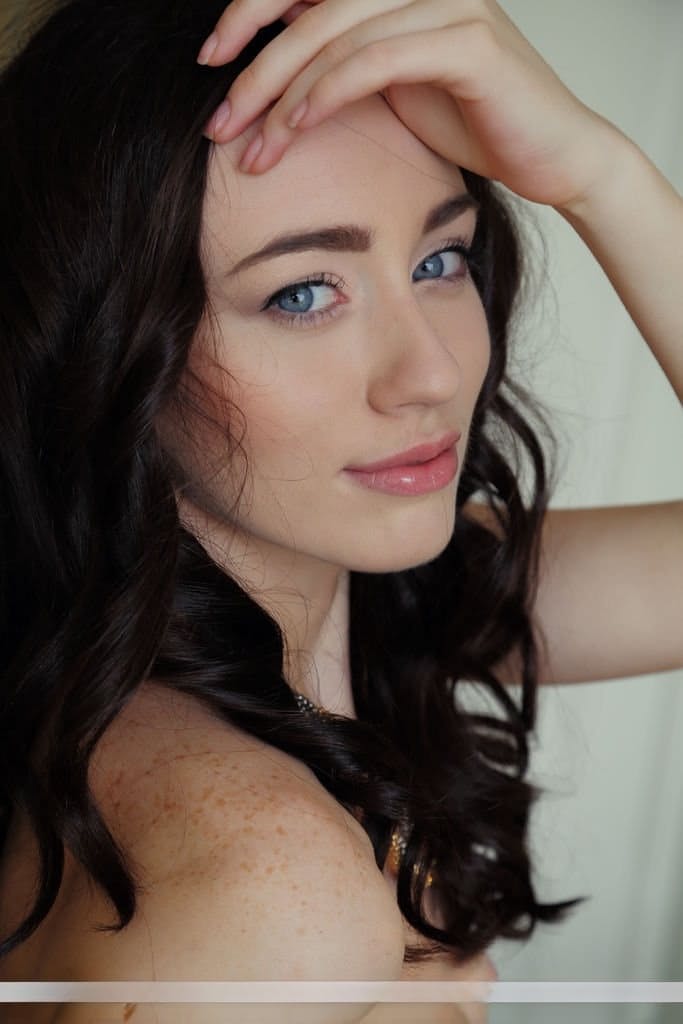 Beautiful brunette teen Zsanett Tormay revealing puffy pussy