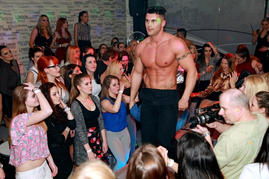 A bachelorette party gets out of control when girls get turned on by strippers