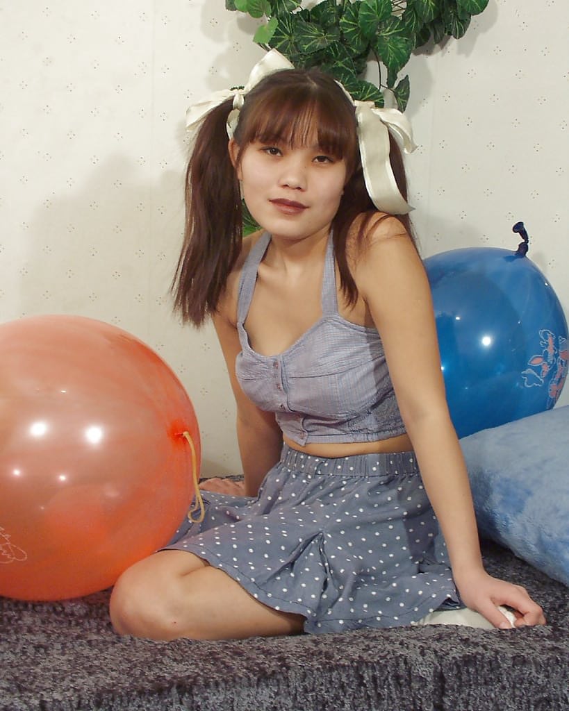 Nasty thai floosie flashing her nice titties and sexy panties