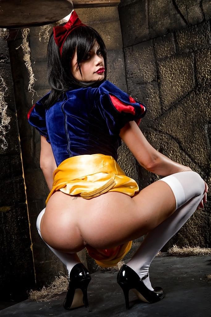 Brunette babe Jessica is a cosplay milf with big tits and tight ass