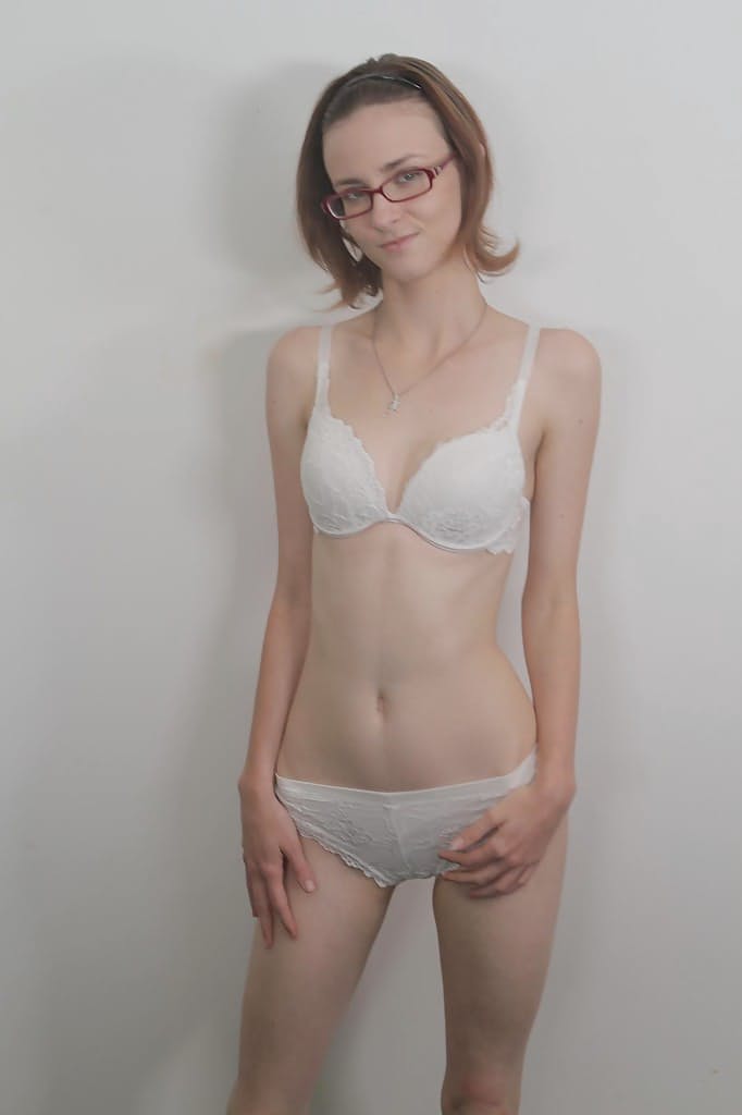 Skinny babe in sexy glasses Jay Taylor revealing her tiny tits