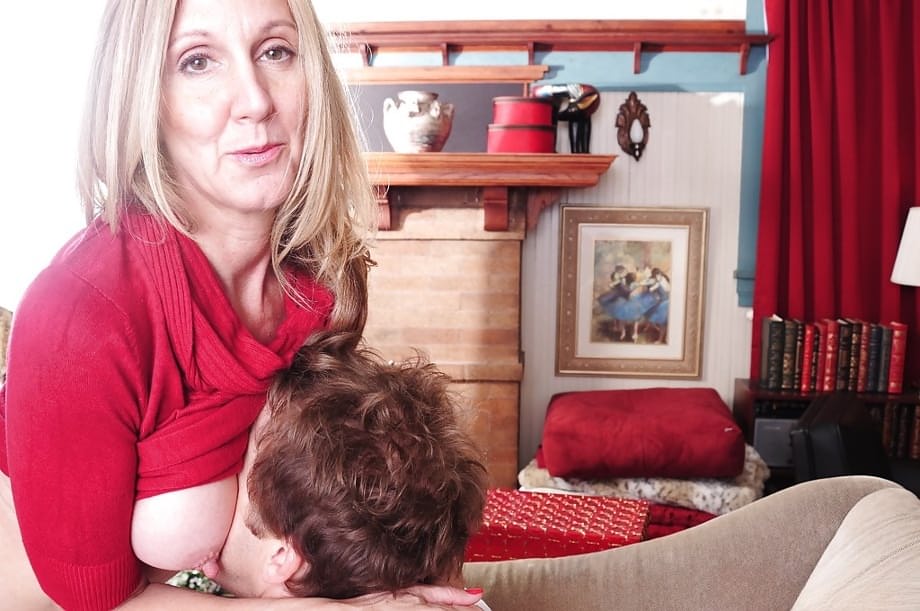 Cumshot action with a beautiful granny in sexy stockings Jenna