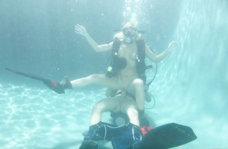 Angelina Ashe is fucking underwater and does wild cocksucking