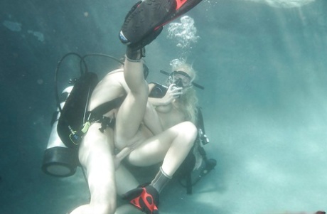 Angelina Ashe is fucking underwater and does wild cocksucking