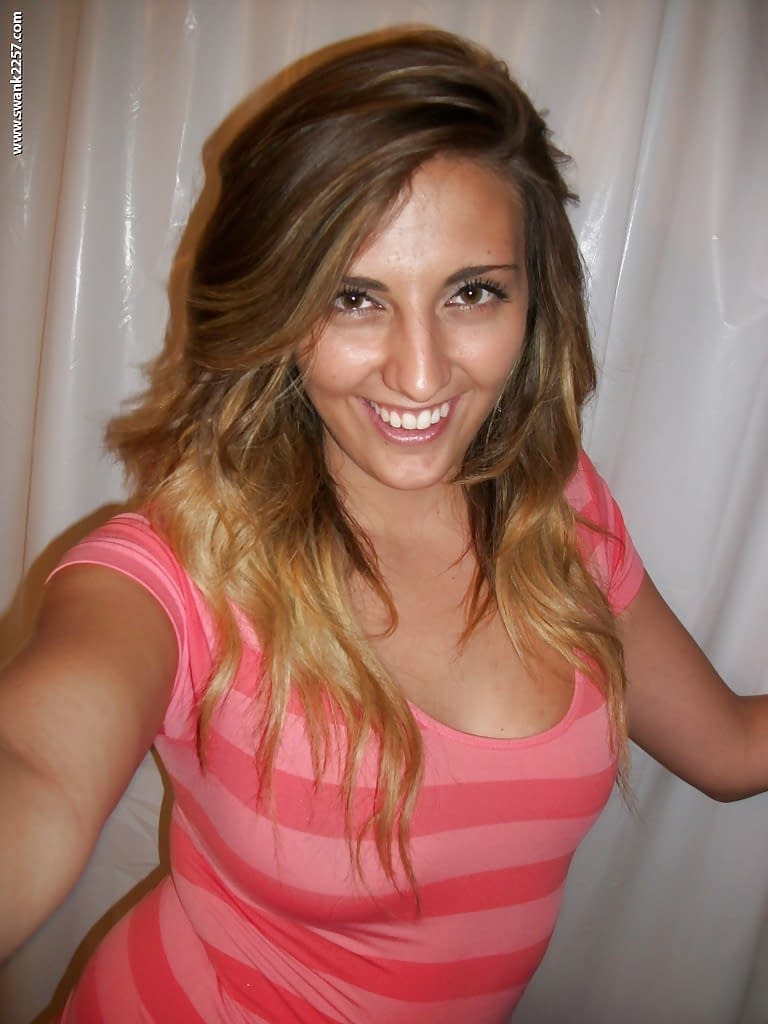Slutty babe Brooke B. takes pics of her huge natural boobs and pussy