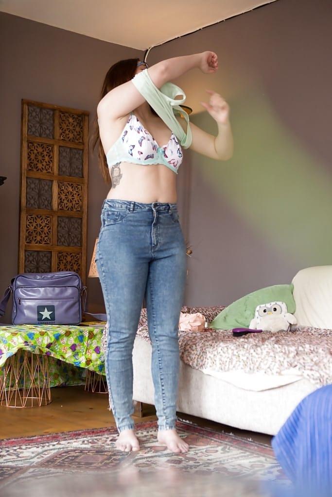 Hidden voyeur cam films chick with hairy cunt pulling jeans over bare ass