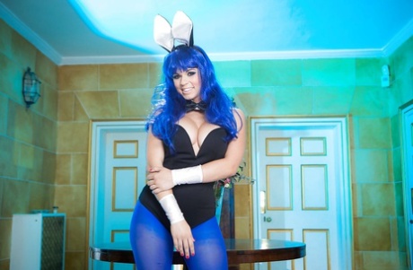 Cosplay nudity scenes with a sexy babe with big ass and big tits Nekane Sweet