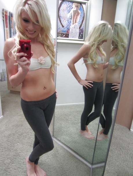 Amateur blonde snapchats naked while horny as fuck by Elaina Raye