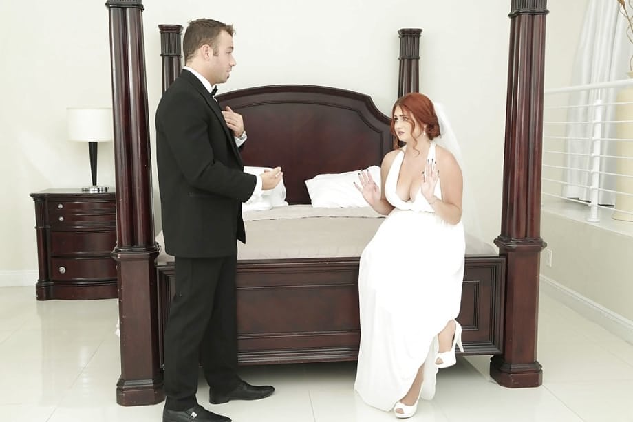 Fat redheaded chick Lennox Luxe banging a cock in wedding attire