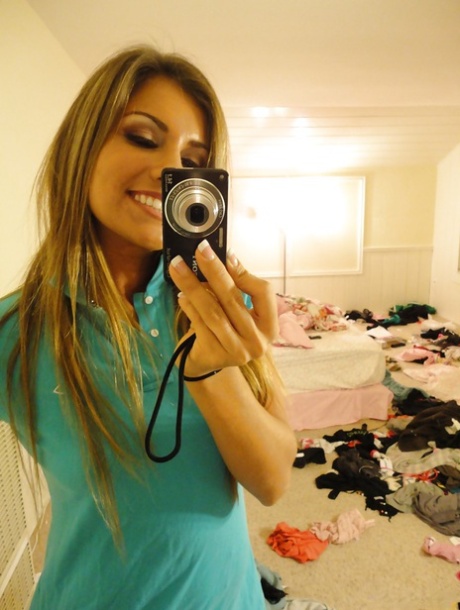 Girlfriend naughty picture slide show by insolent blonde Bella Beyle