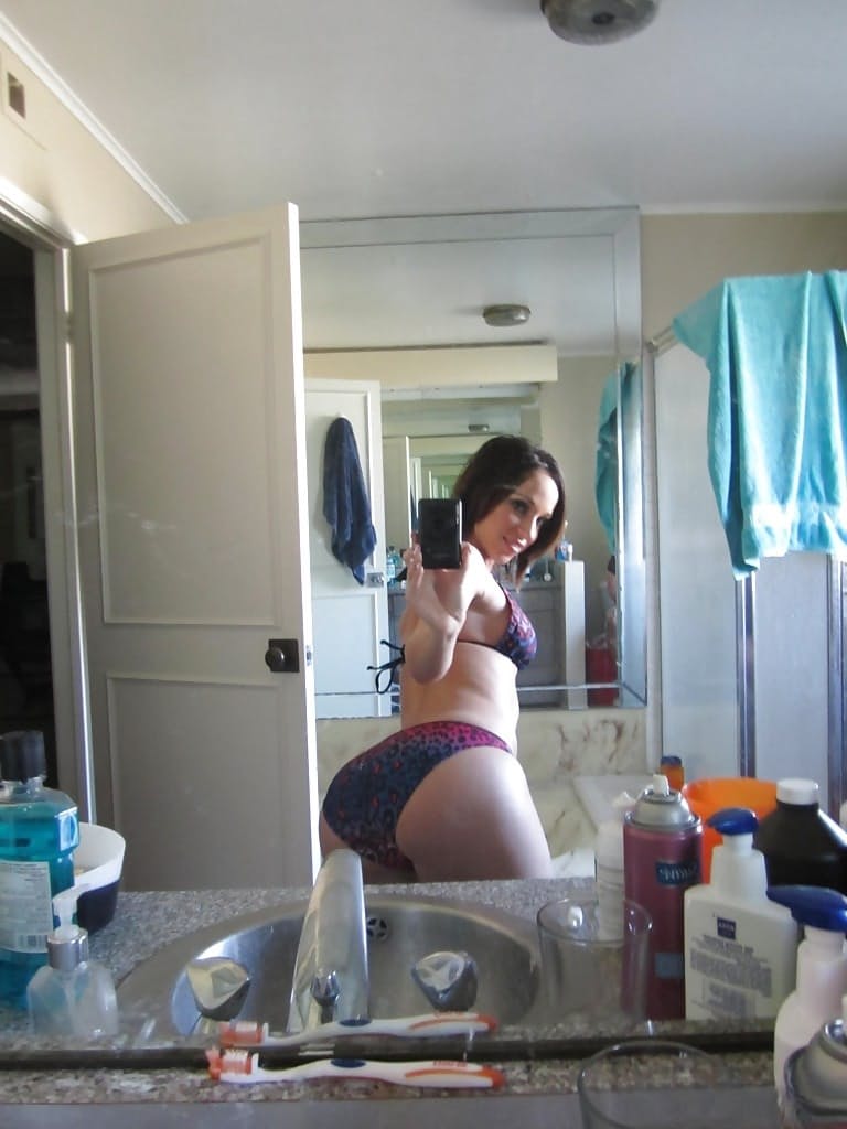 Bad girl Jada Stevens taking selfies in mirror as she peels off her bikini
