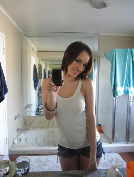Ex-girlfriend and sometimes pornstar Jada Stevens undressing for nude selfies