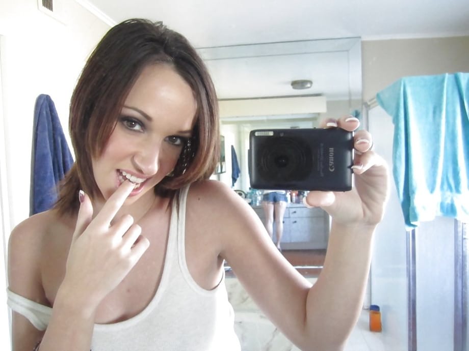 Ex-girlfriend and sometimes pornstar Jada Stevens undressing for nude selfies