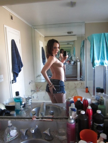 Ex-girlfriend and sometimes pornstar Jada Stevens undressing for nude selfies