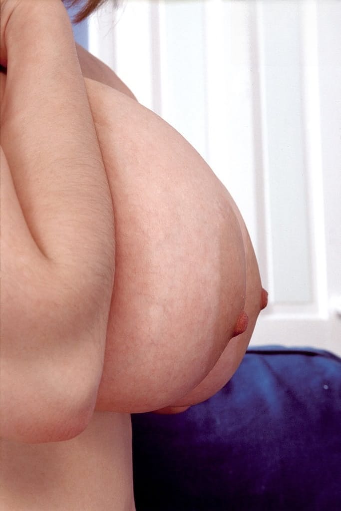 British amateur babe in sportswear Nicole Peters exposes her big fat tits