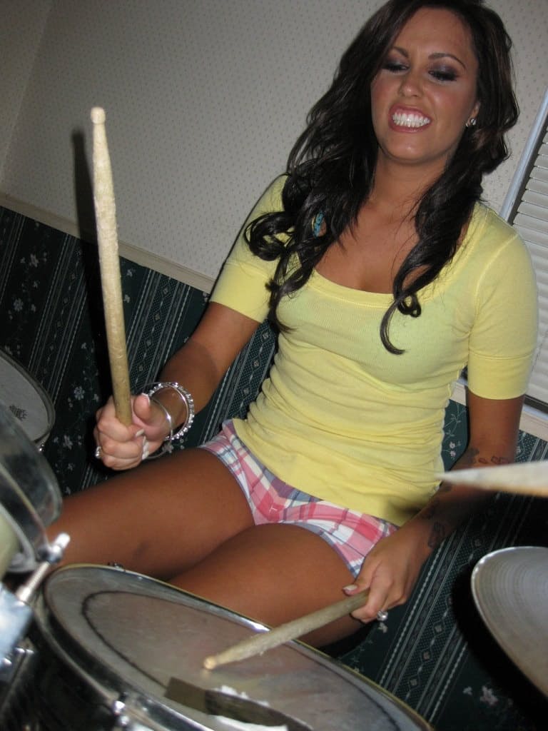 Brunette girlfriend with tiny tits Tasia Banx gets naked after singing karaoke