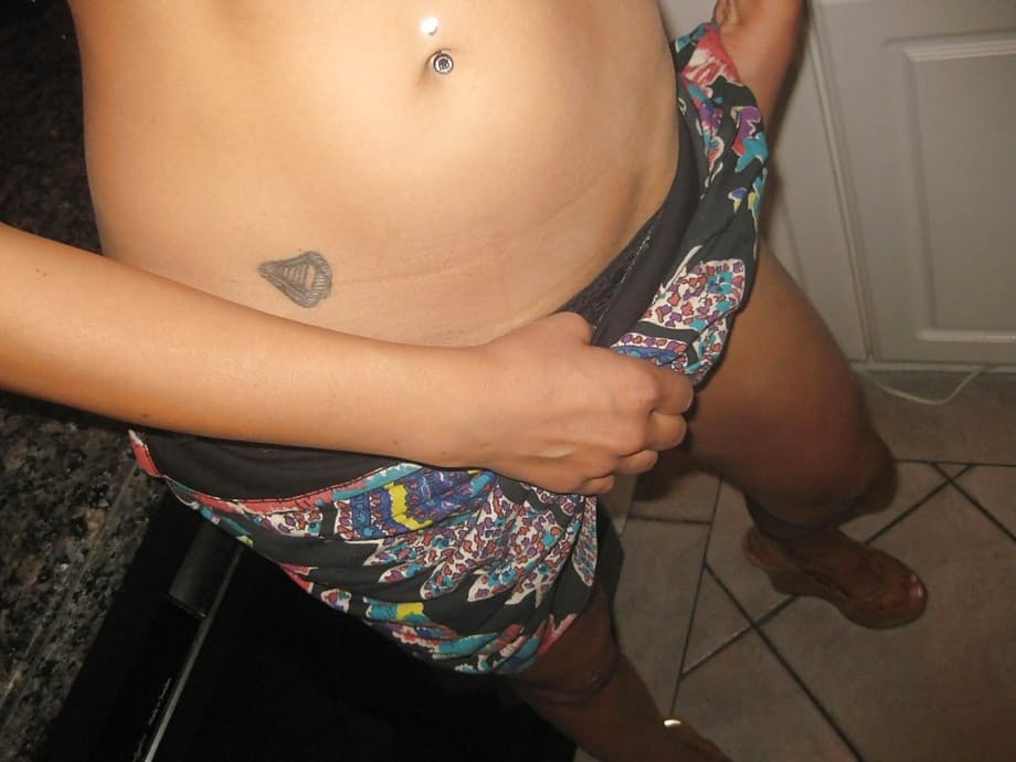 Pretty Latina ex-girlfriend Giselle Ibiza taking selfies of spread cunt