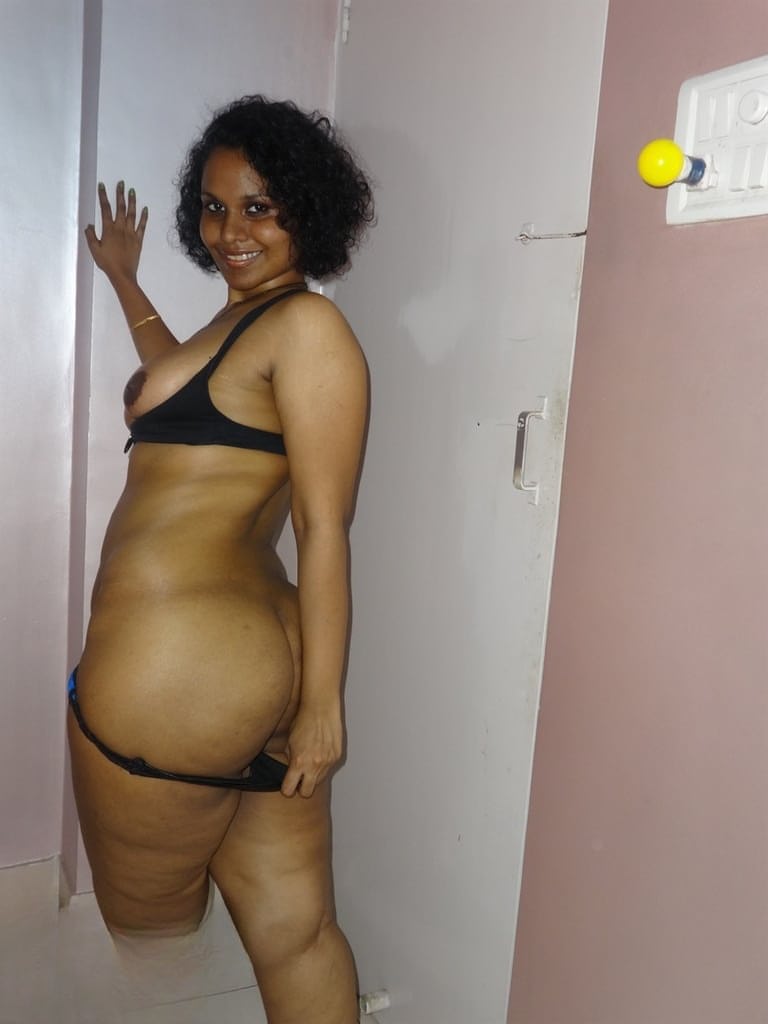 Chubby Desi solo girl releases her tits from bra before flashing some ass