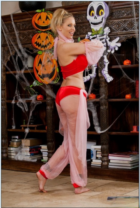 Sexy mom Julia Ann belly dancing and revealing her gorgeous boobs