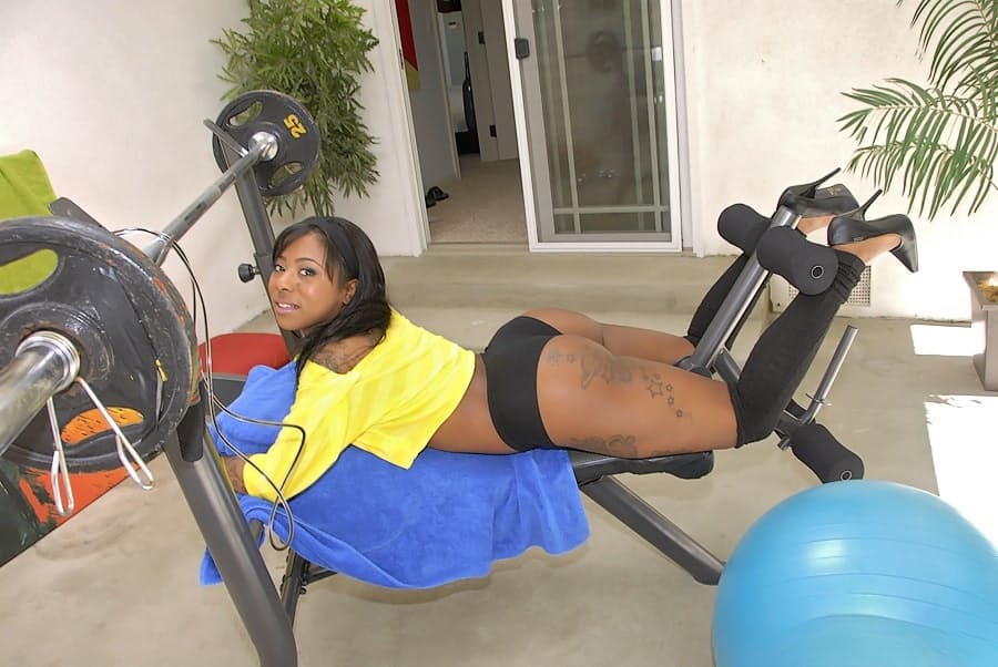 Ebony babe Gogo Fukme showcasing her gorgeous fanny covered with shorts