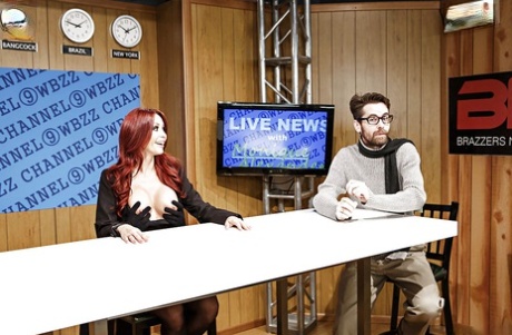 Amazingly sexy TV presenter in stocking gets shagged during live programme