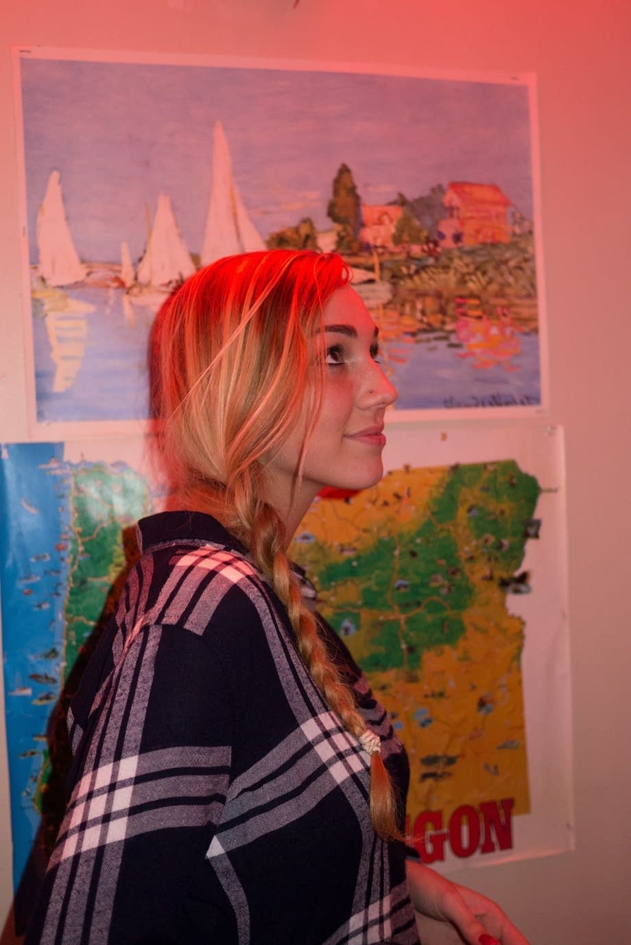 Blonde girlfriend Kendra Sunderland shows her big tits at Christmas