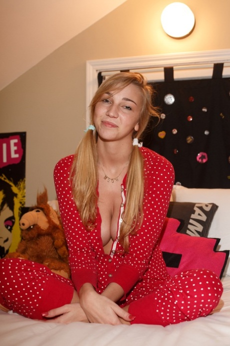 Blonde girlfriend Kendra Sunderland shows her big tits at Christmas