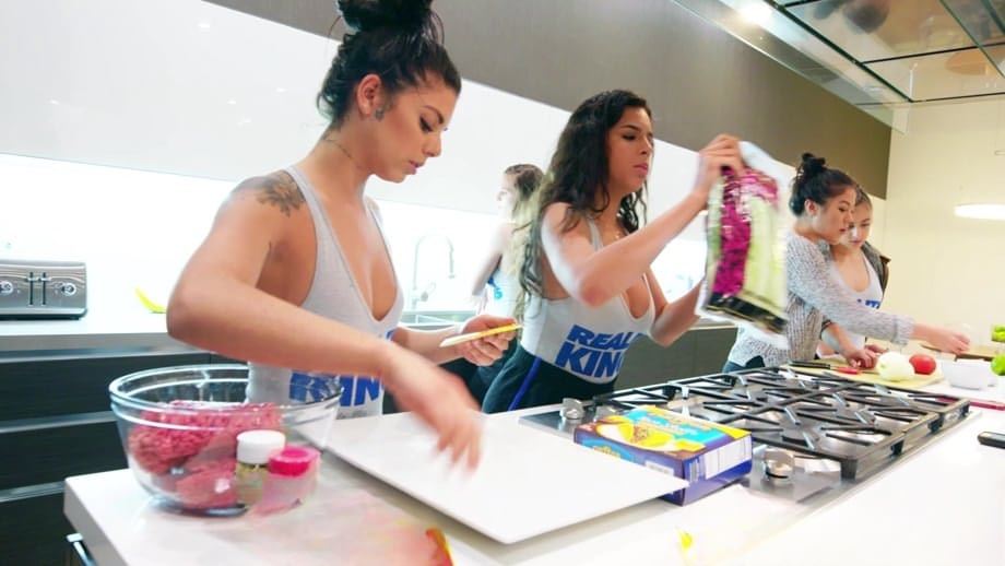 We Live Together Autumn Falls, Gia Derza, Gina Valentina, Kendra Spade, Sloan Ha