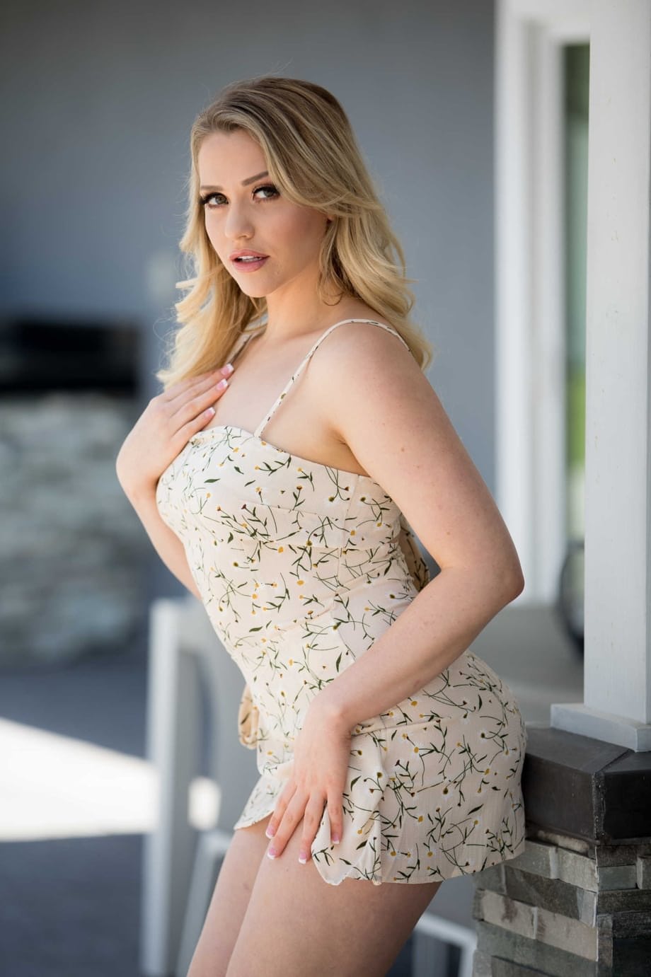Beautiul blonde Mia Malkova shows off her big ass wearing high heels