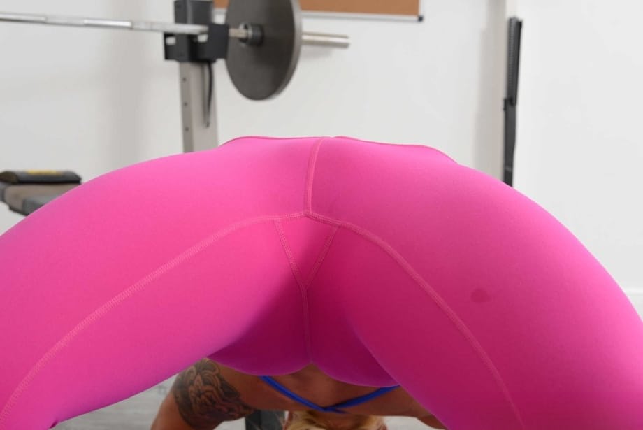 Blonde babe Brandi Bae rides a dildo through her ripped pantyhose at the gym