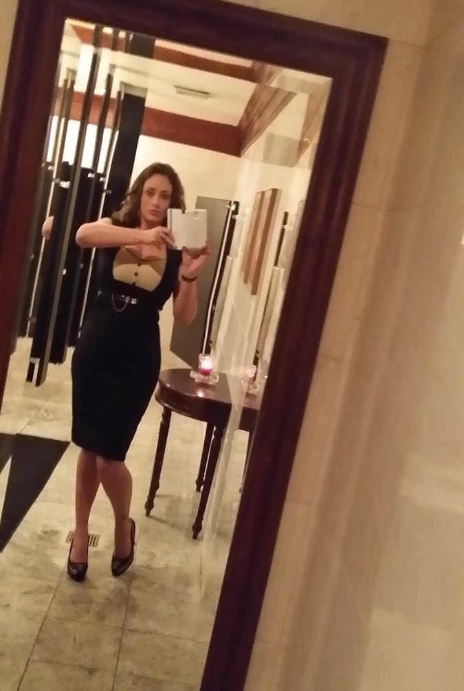 Woman with impressive assets Eva Notty adores making dirty selfies