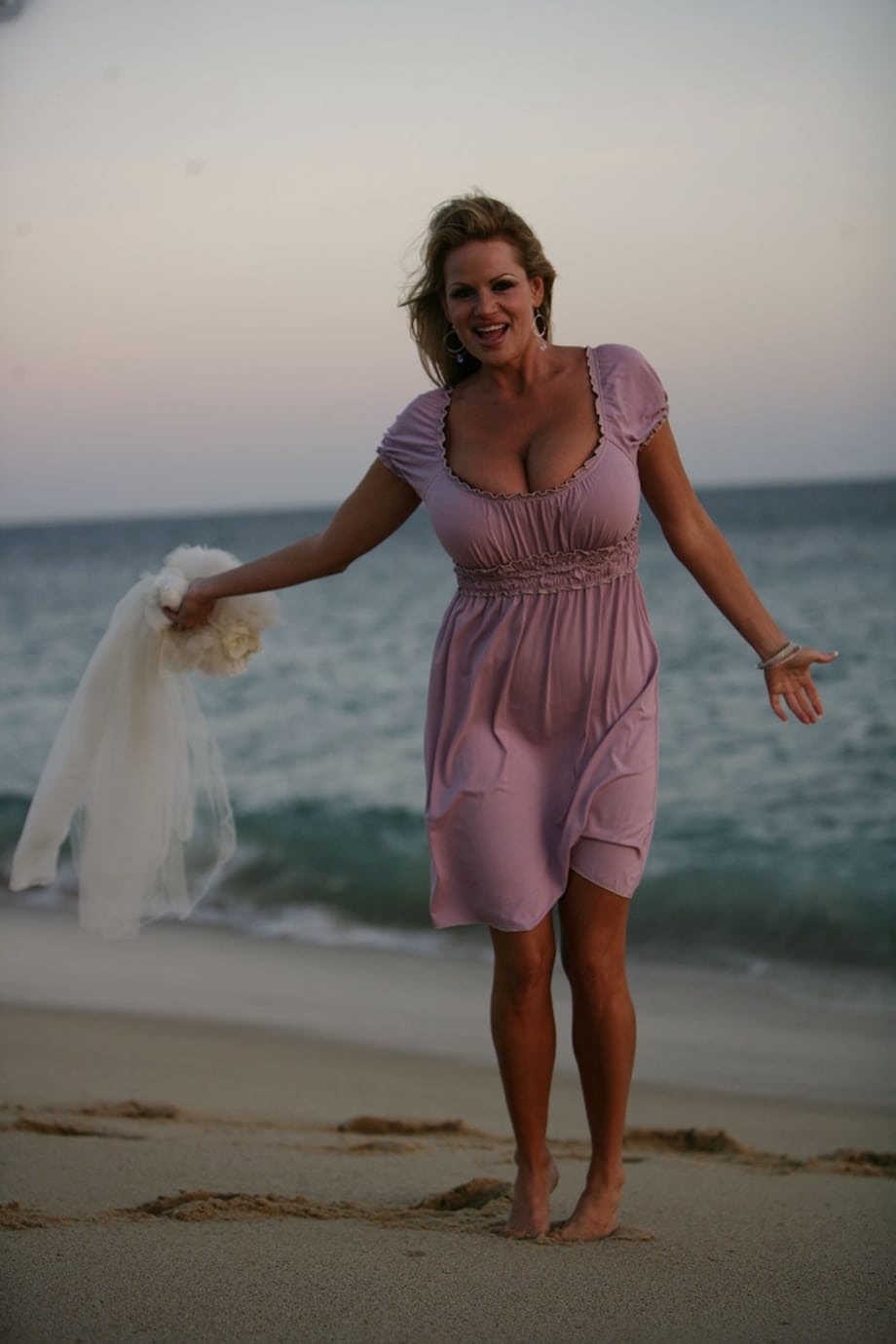Latina bride Siena West sharing new hubby's dick with bestie Kelly Madison