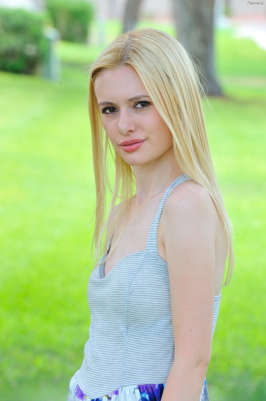 Very skinny blonde cutie Kennedy gets completely naked & spreads ass in public