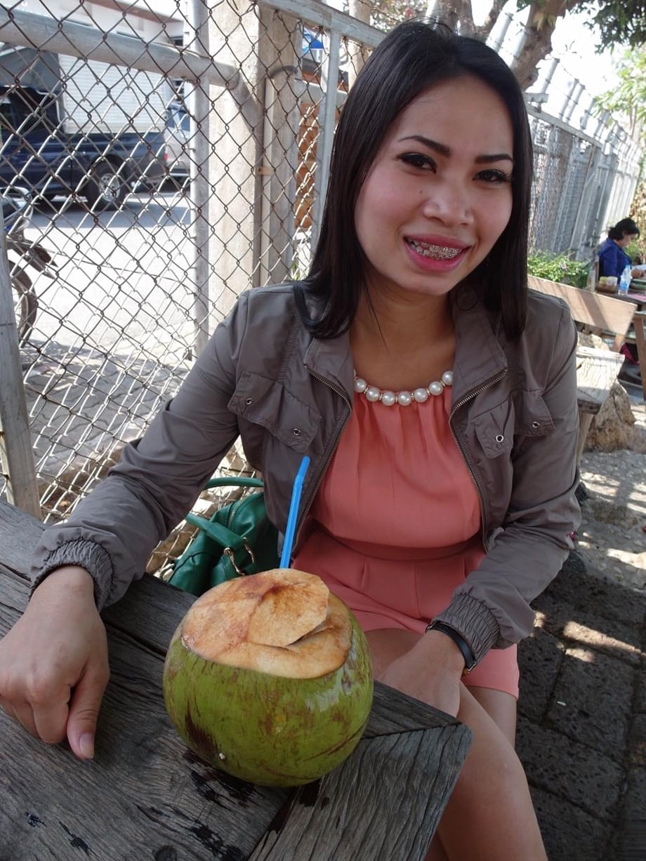 Thai amateur exposes her small tits after an alcoholic drink or two