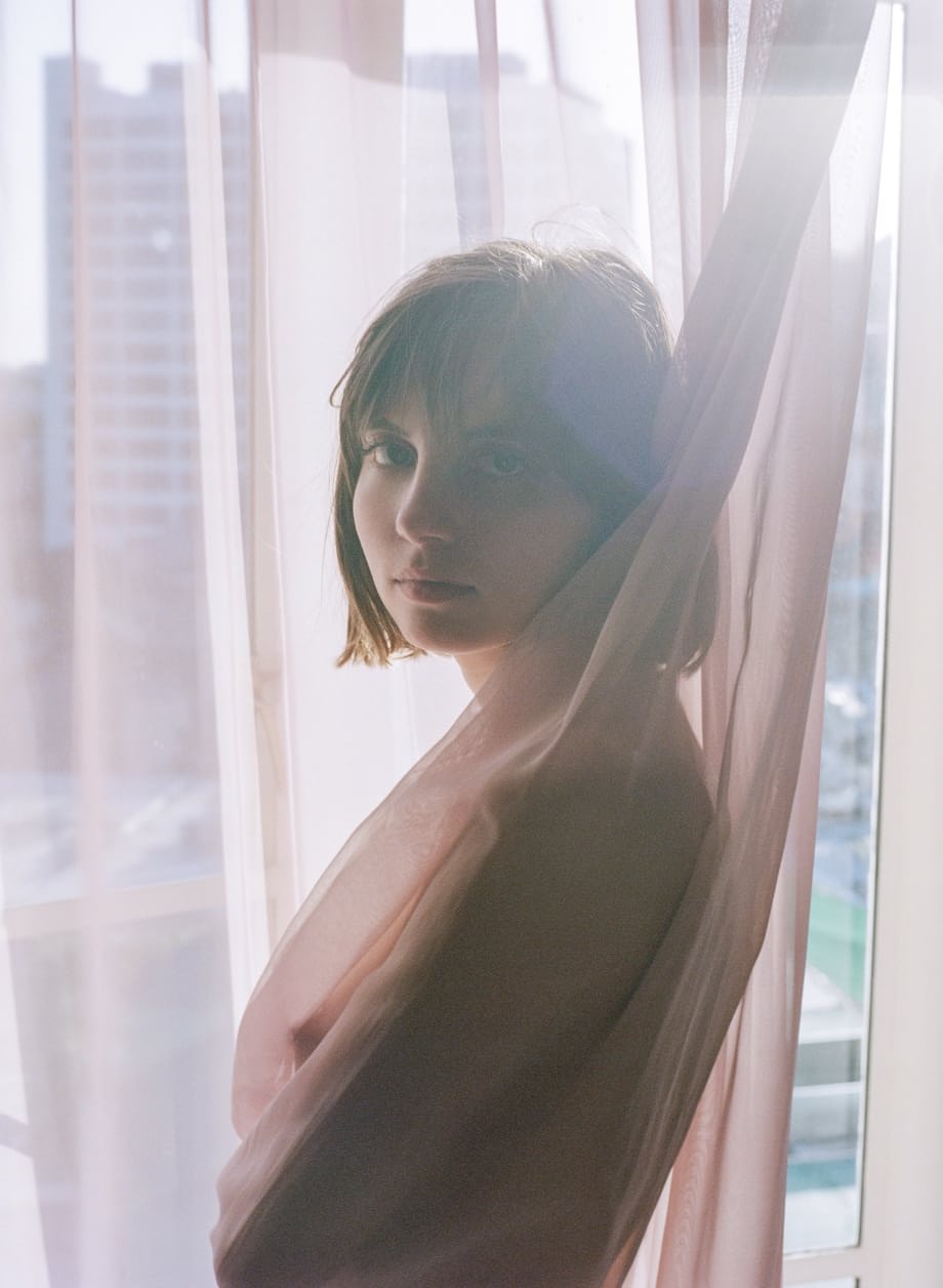 Naked hotties with nice tits Emily Bloom & Liara Roux pose nude in the window