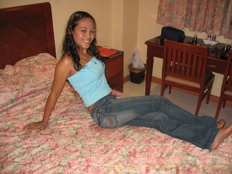 Innocent Filipina Jessica gets naked and penetrated at the hotel