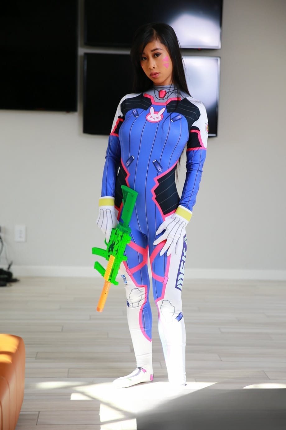 Cosplay girl Jade Kush doffs costume to show big natural tits & hairy pussy