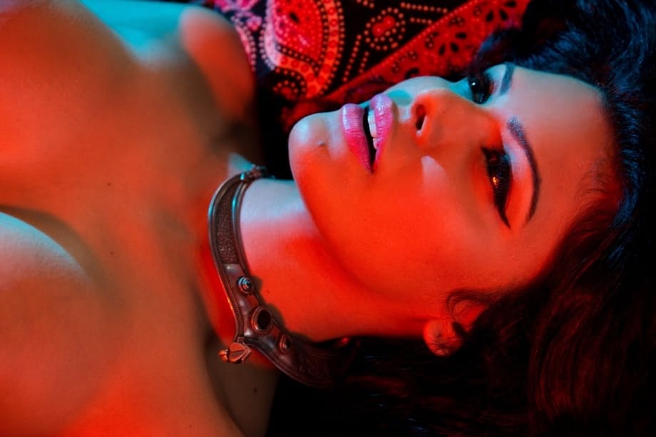 Attractive Indian actress Sherlyn Chopra getting naked and dirty outdoors