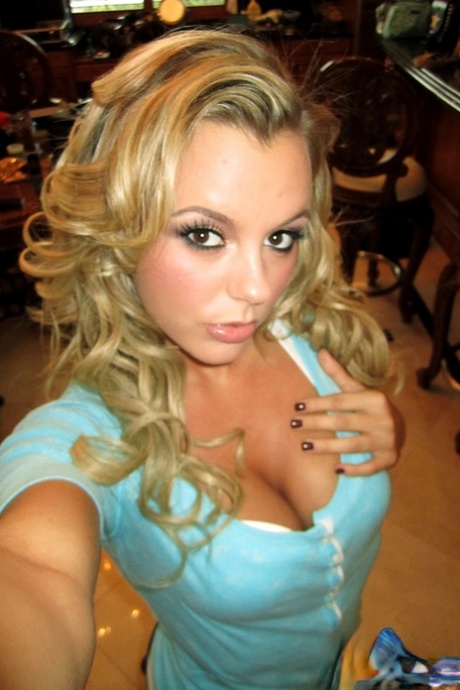 Hot blonde Bree Olson flaunts her huge tits & sexy ass anywhere & everywhere