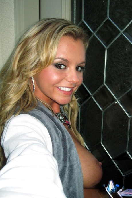 Hot blonde Bree Olson flaunts her huge tits & sexy ass anywhere & everywhere