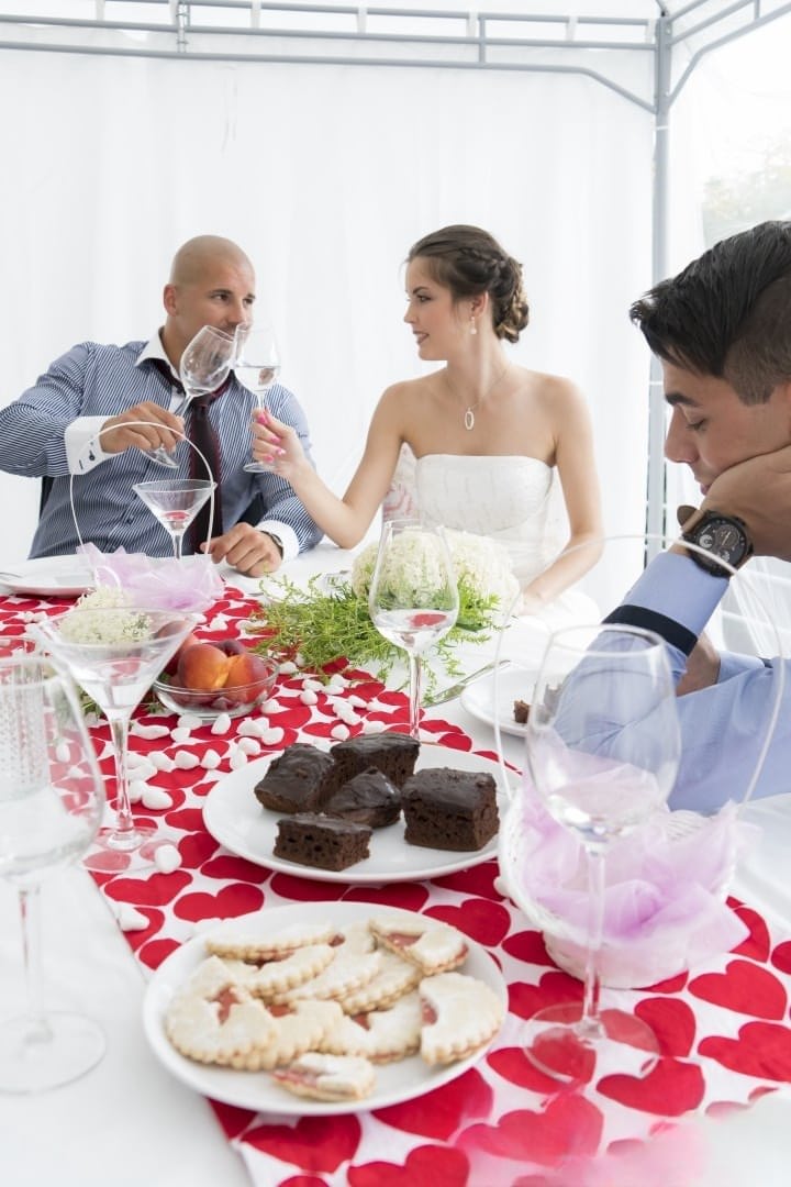 Gorgeous slender bride Cindy Shine bangs the best man while drunk hubby sleeps