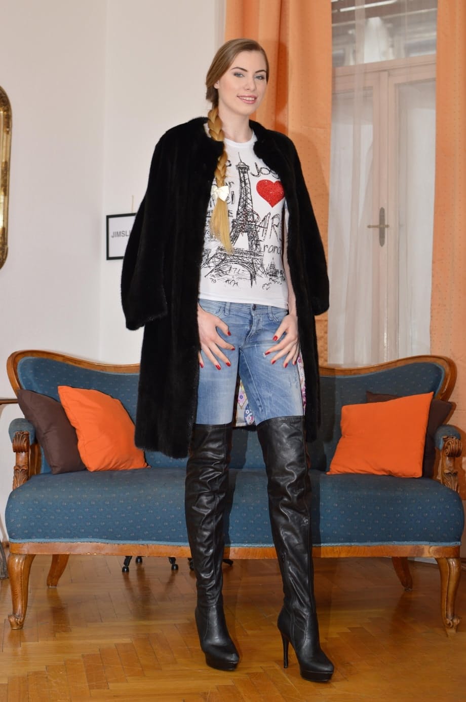 Russian Milena Devi drops tight jeans for couch masturbation in thigh boots