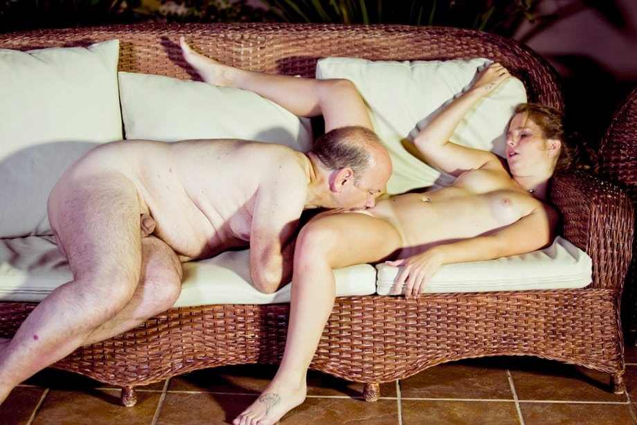 Flexible Bunny Baby sucks an old man cock on the tennis court topless