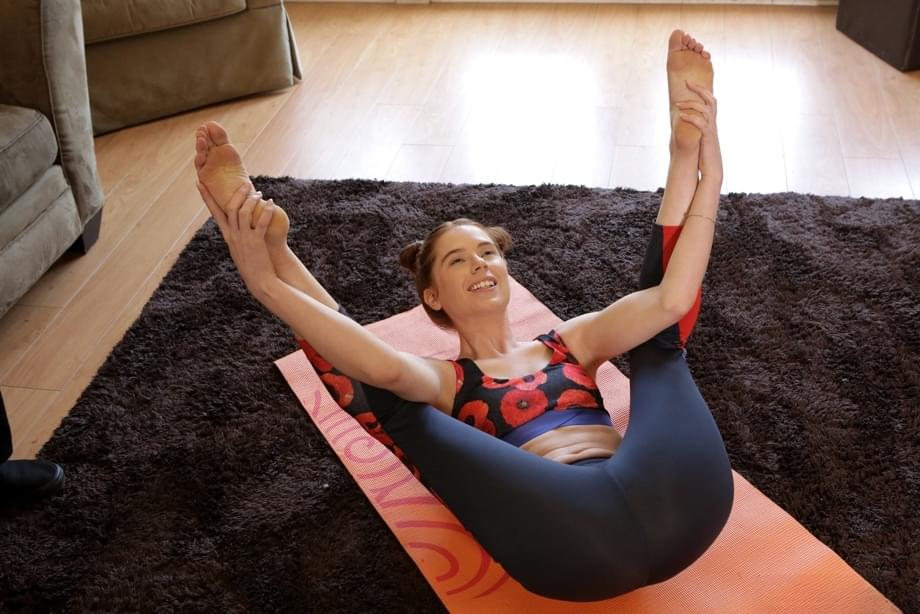 Stepdaughter Pepper Hart in crotchless yoga pants gets ass banged by horny dad