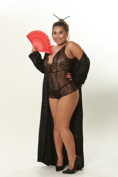 Thick Asian solo model Kehlani Kalypso exposes her A-cup breasts