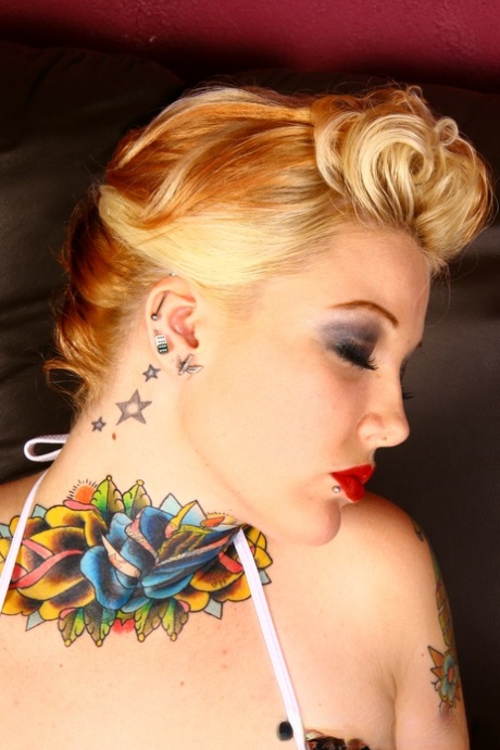 Hot tattooed pinup model Candy Monroe does BBC while cuckold hubby watches