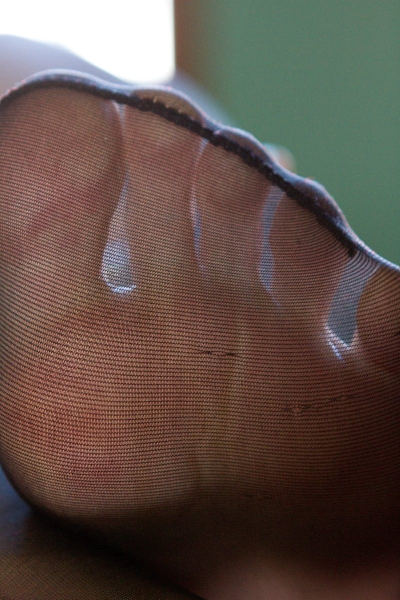 Blonde female Siri engages a man in foot worship after a couple of drinks