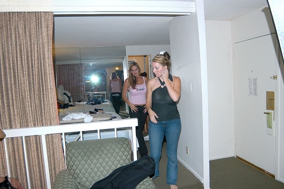 Sluts Jenaveve Jolie, Kelly Madison, and Ryan Madison want a cigar after club